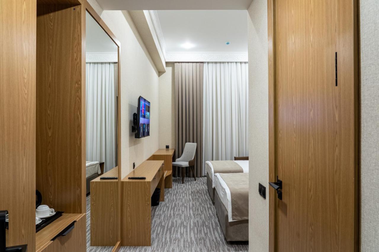 Mirzo Hotel Tashkent Exterior photo